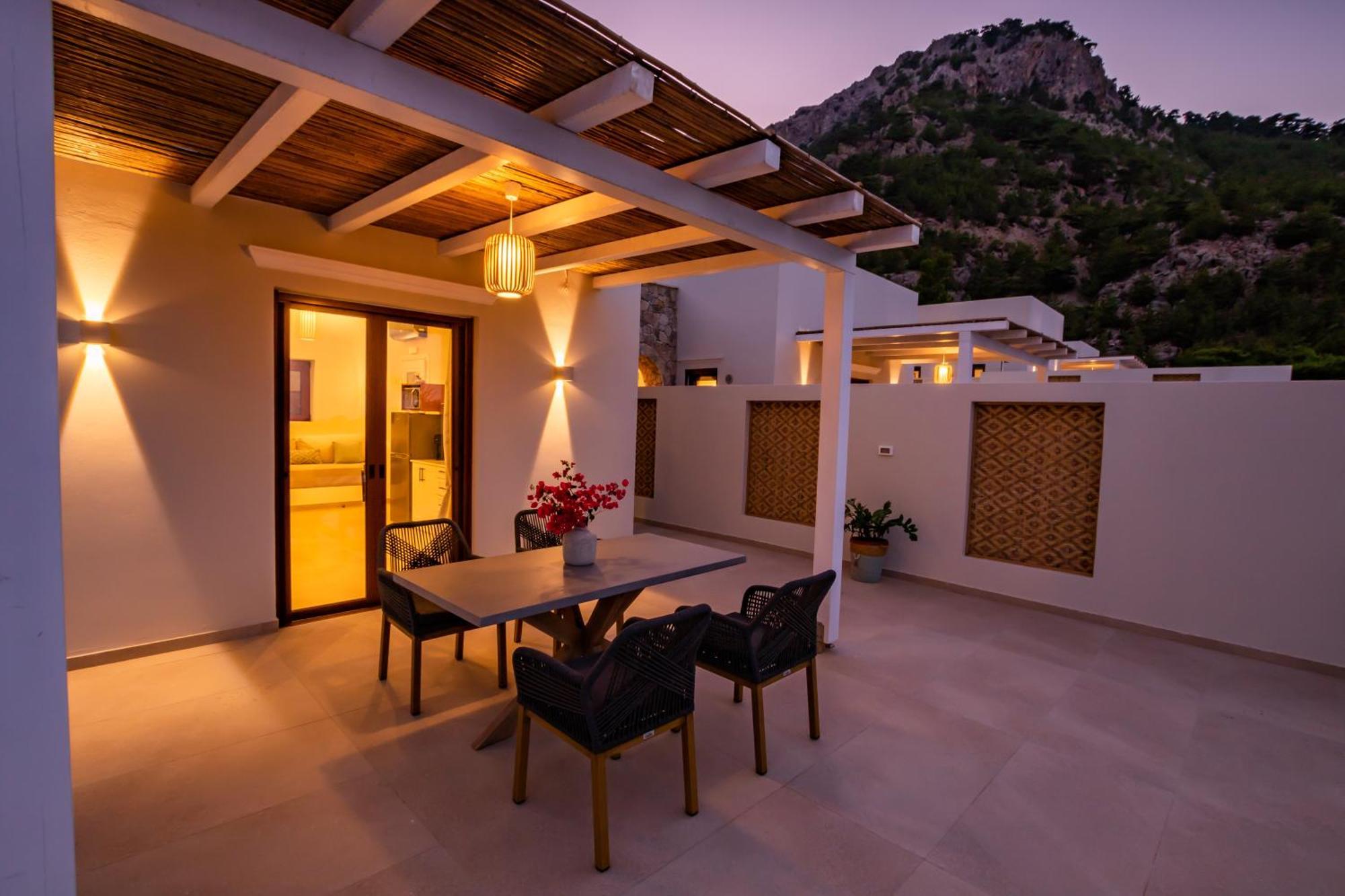 Mertelia Luxury Villas Kyra Panagia Eksteriør billede